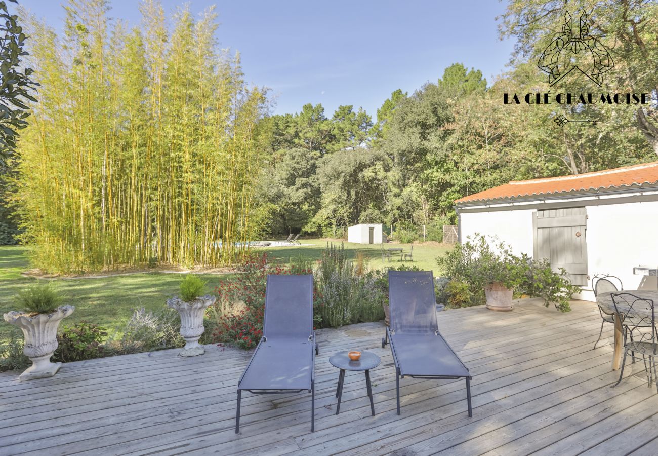 Villa à Les Sables-d´Olonne - La Cachette des Vagues 🌿 Maison nature I Piscine & Jacuzzi I 10 pers